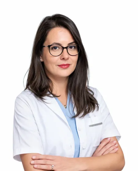 Dr. Holt Irina